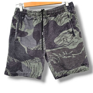 Qilo Men's WRMFZY‎ Camo Leaf Print Drawstring Waist Shorts Green Size Small